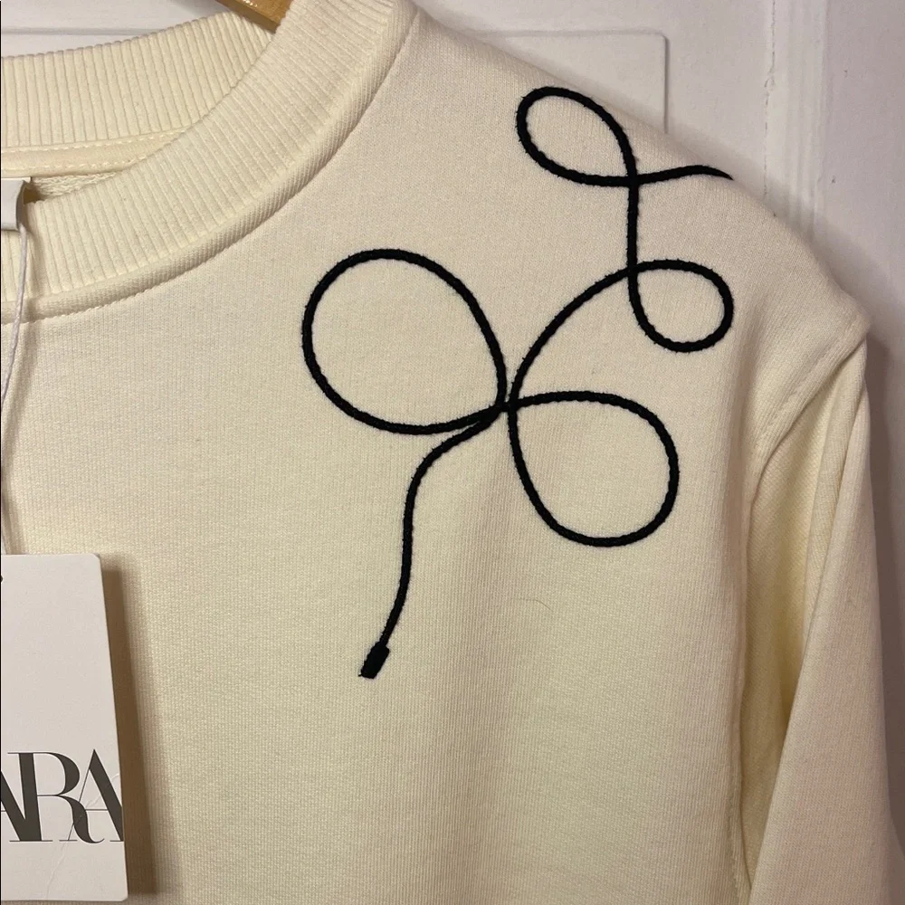 NWT Zara Girls Crewneck Embroidered Bows Pullover Sweatshirt Ivory Sz 11 / 12